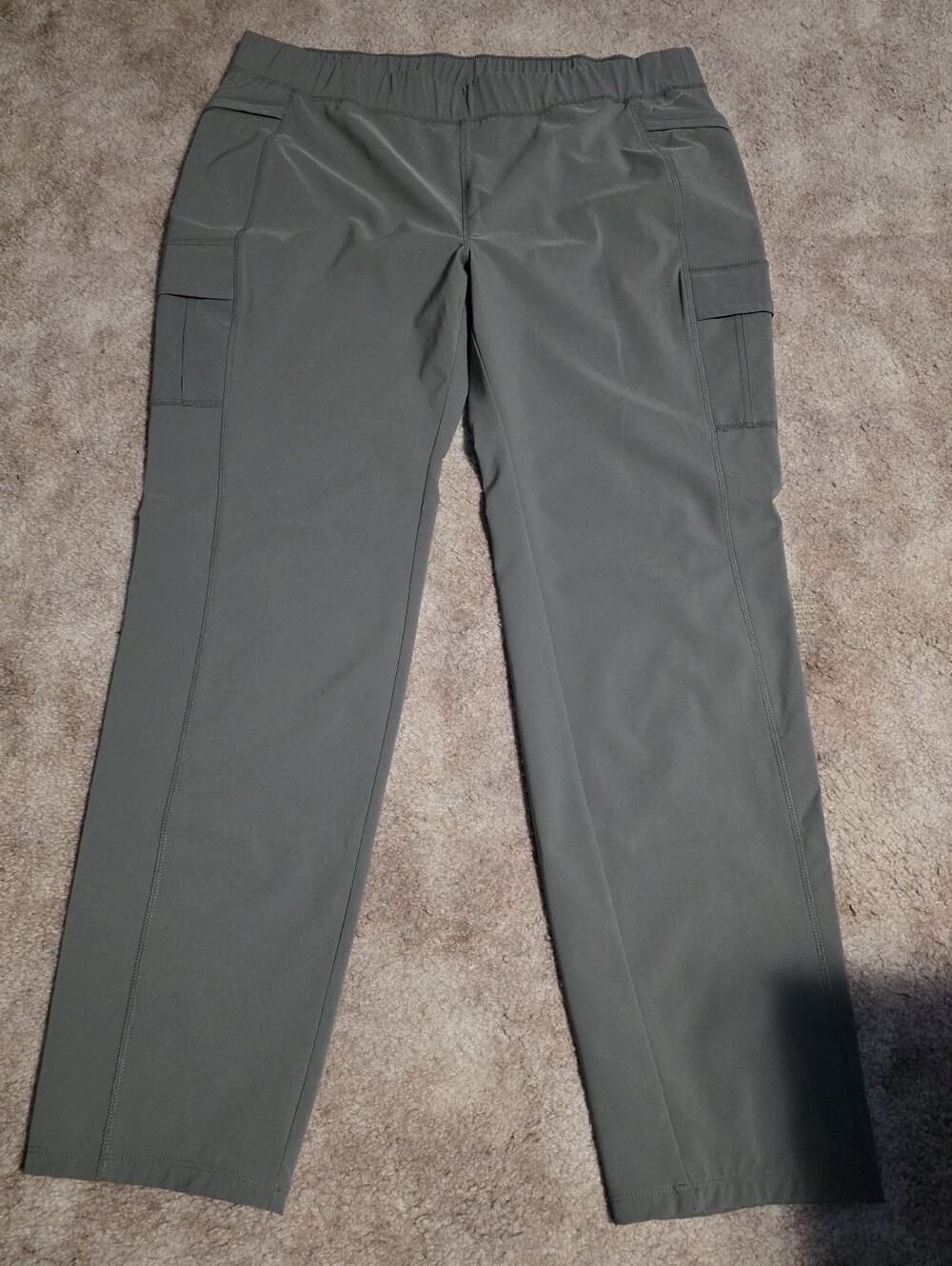 Eddie Bauer Womens Stratify Cargo Pants -Olive Green Excellent Condition